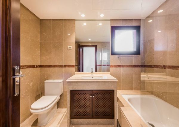 4 bedroom luxury penthouse for rent in Marbella Del Este, Spain