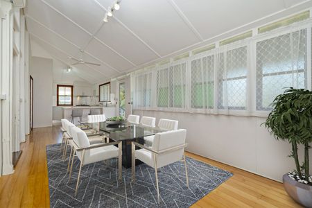 17 The Avenue, Hermit Park QLD 4812 - House For Rent | Domain - Photo 2