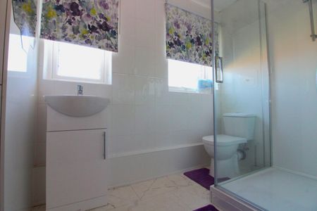 1 bedroom Flat To Let - Photo 5