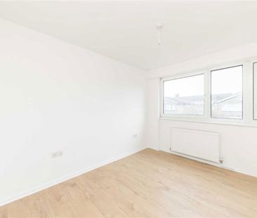 Carston Close, SE12, London - Photo 2