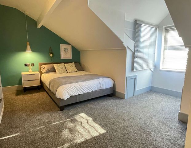A Captivating Shared House share for Rent in Armley, Leeds Double Room in Houseshare (R5) - Photo 1