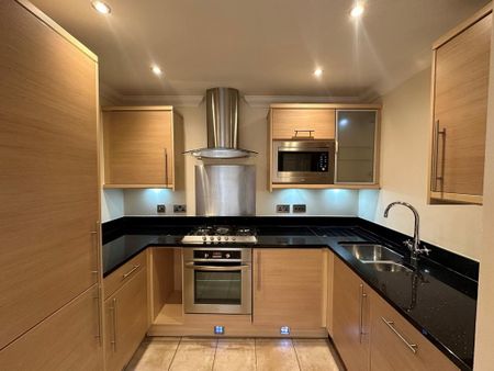 2 bedroom maisonette to rent - Photo 5