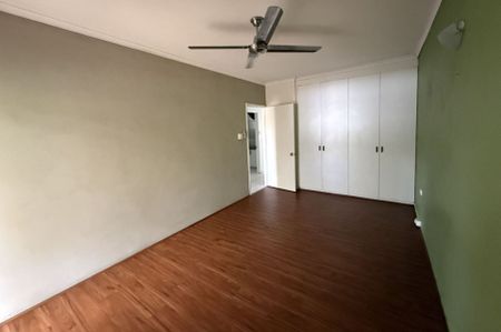 2-Bed Unit with Spa & Carport - Photo 5