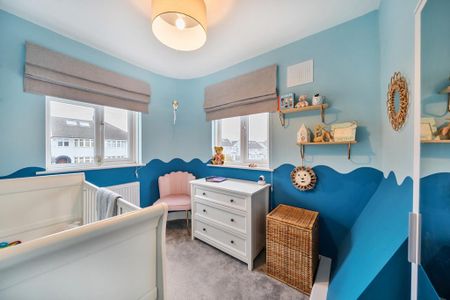 4 bedroom semi-detached house to rent - Photo 3