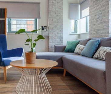 1 bedroom in a flat share to rent - Photo 2
