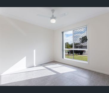 I MIGHT BE A "DUPLEX" BUT I'VE GOT EVERYTHING - Photo 5