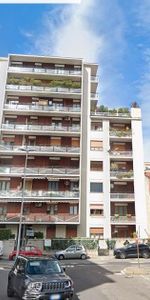 Quadrilocale a Seregno-due bagni e balcone - Photo 3