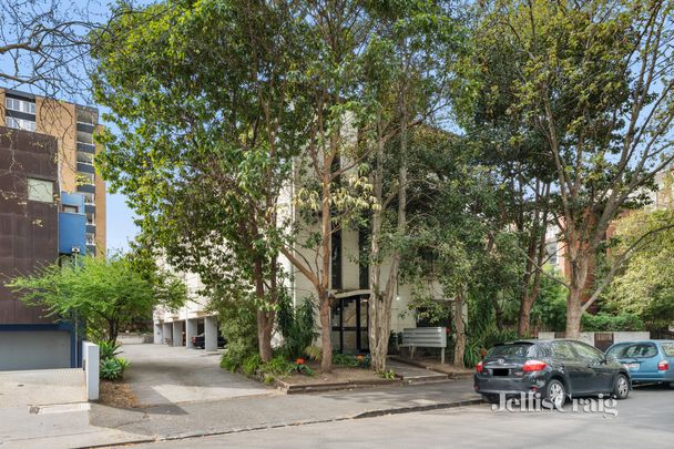 14/14 Tivoli Rd, South Yarra - Photo 1