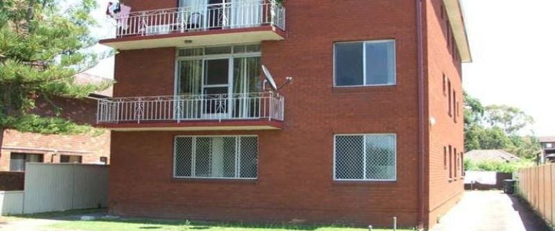 Convenient Location - Photo 1