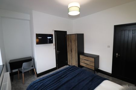 BRAND NEW En Suite Rooms in Warrington - Photo 2