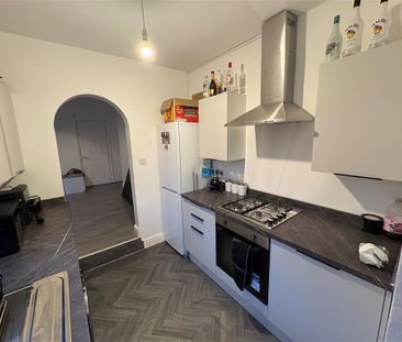 Askern Road, Doncaster, Carcroft - Photo 1