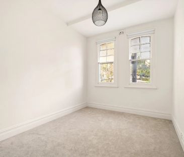 Charming Terrace in a Premier Inner-City Pocket - Photo 6