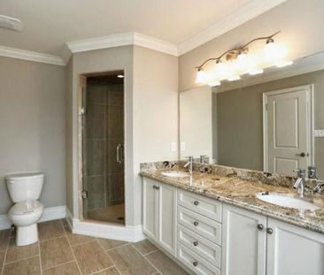 For Lease - 2434 Whistling Springs Crescent, Oakville, Ontario - Photo 6