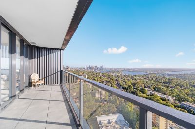 Three Bedroom Plus Study with Magnificent Harbour bridge & City Views - Photo 3