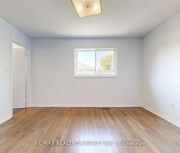 For Lease - 558 Willowick Drive, Newmarket, Ontario - Photo 6