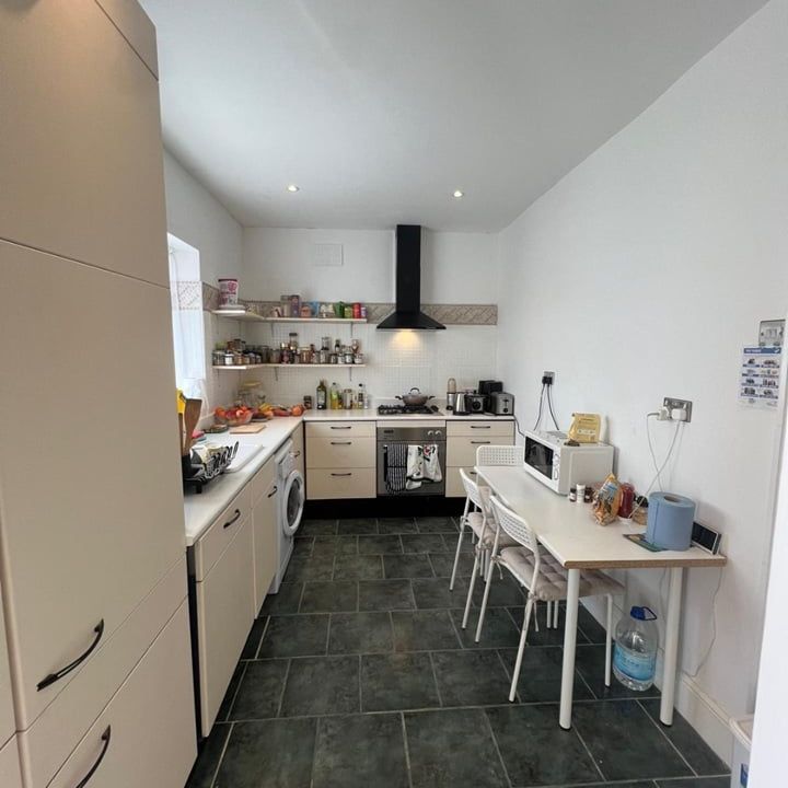 Room in a Shared House, Dursley Road, SE3 - Photo 1