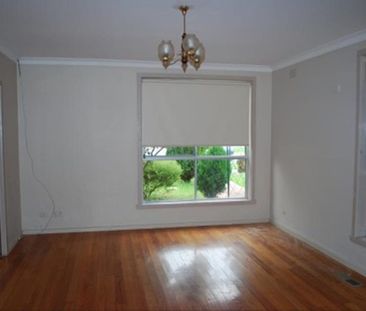 Large home for rent - Pascoe Vale - Photo 5