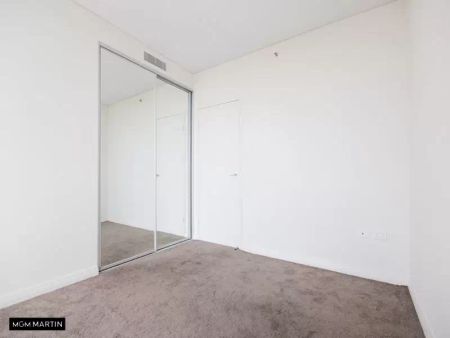 MGM MARTIN – THREE BEDROOM APARTMENT - Photo 2