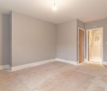 4 bedroom detached house to rent - Photo 5