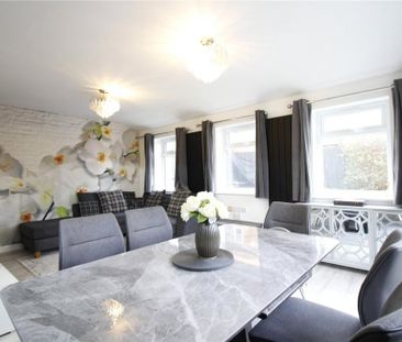 6 bedroom detached house to rent - Photo 4