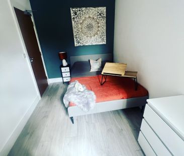 Cassio Road 17CASS - Room 3 - Photo 5