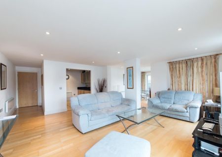 2 Bed Flat, St David's Square, E14 - Photo 3