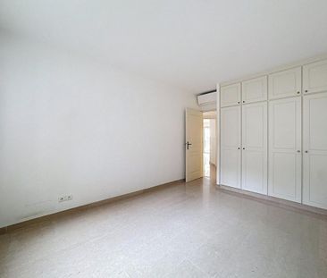 Location Appartement 4 pièces 125m² AJACCIO 20000 - Photo 2