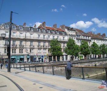 À louer / Appartement F5 et + / BESANCON QUARTIER CENTRE VILLE 5 Quai de Strasbourg - Photo 1