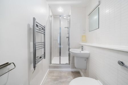 2 bedroom flat to rent - Photo 4