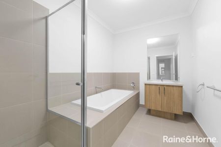 Charming 3-Bedroom Home in Braybrook - Photo 2