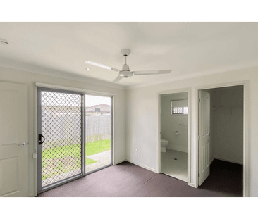 Modern, Light-Filled Low-Set Home in Quiet Hillcrest Pocket - Photo 3