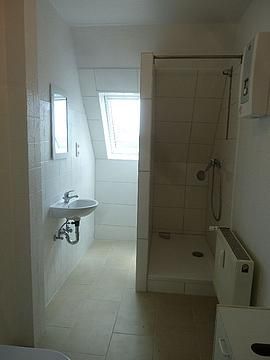 Ca. 80 m² gemütliche, möbelierte Dachgeschosswohnung zu vermieten! - Foto 2