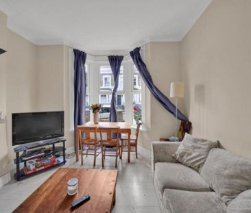 6 bedroom terraced house to rent - Photo 1