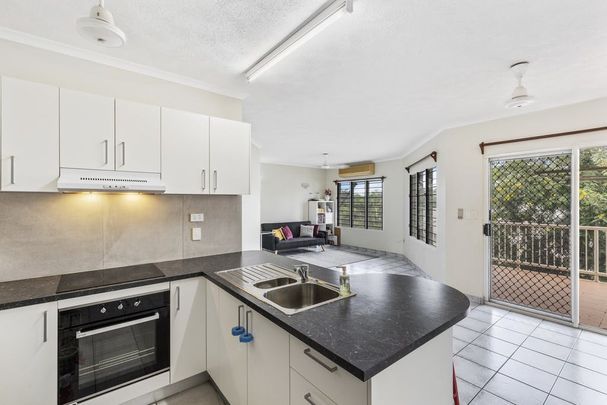 NEAT UNIT IN QUIET COMPLEX CLOSE TO SHOPS - Photo 1