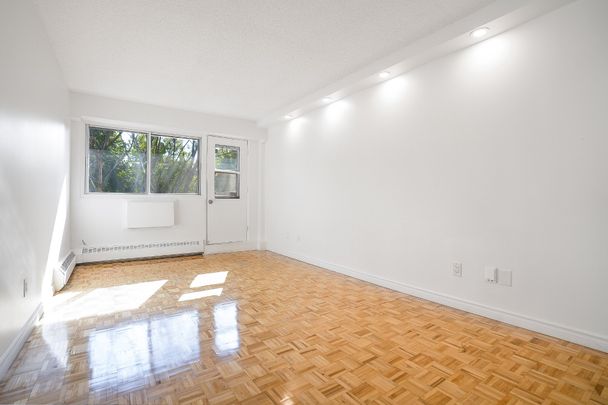 5450 Ch. Queen Mary Montréal (Côte-des-Neiges, QC H3X - Photo 1