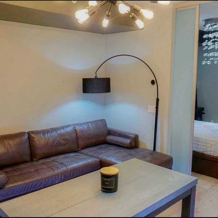 For Lease - 8 Mercer Street Unit# 1704, Toronto, Ontario - Photo 1