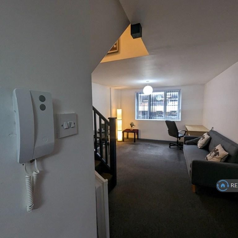 1 bedroom flat to rent - Photo 1