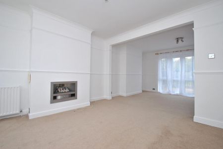 3 bedroom semi-detached house to rent - Photo 5