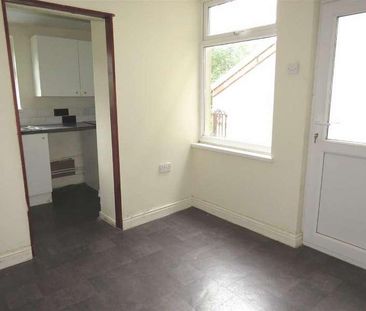 Penygraig Terrace, Ynysybwl, Pontypridd, CF37 - Photo 6