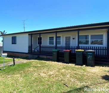 Renovated Family Home - Photo 3