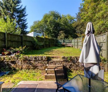 2 bedroom end of terrace house to rent - Photo 3