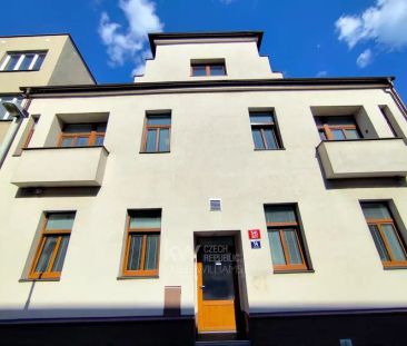 Světlý, kompletně zařízený byt 2+kk s klimatizací a zahradou | Prah... - Photo 4