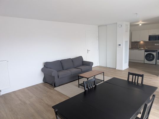 Location Appartement 3 pièces 70m² ARMENTIERES 59280 - Photo 1