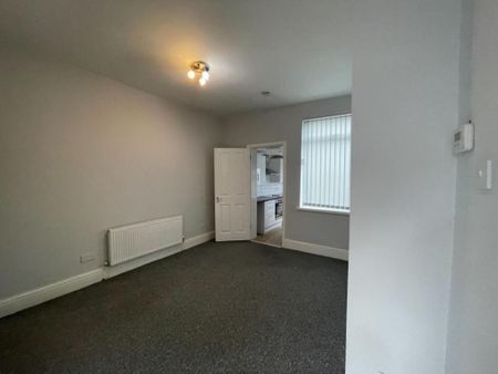 2 bedroom terraced house to rent - Photo 2