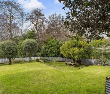 Sunny, Spacious Panmure Granny Flat w/ Garden! - Photo 1