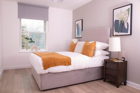 3 bedroom flat to rent - Photo 5