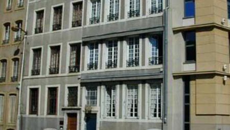*Appartement à louer Metz centre (chauffage inclus) - Photo 3