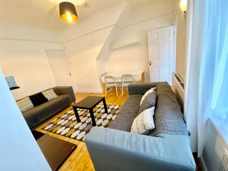 3 bedroom terraced house to rent - Photo 2