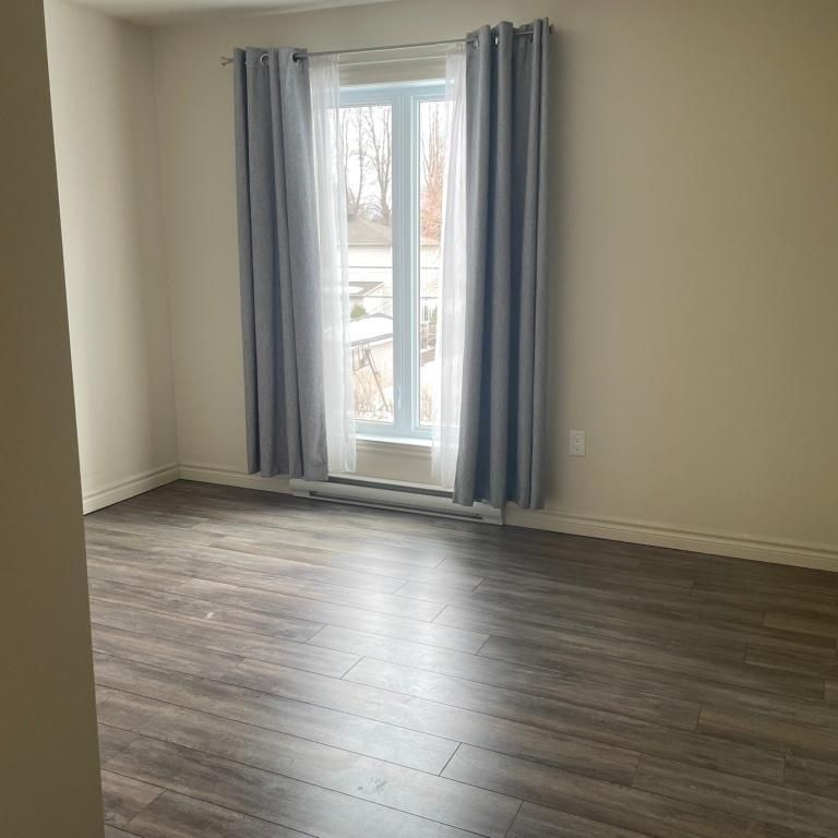 Grand 4 ½ libre le 1er juillet au 833 avenue Anne-Hébert - Les Saules - Photo 1