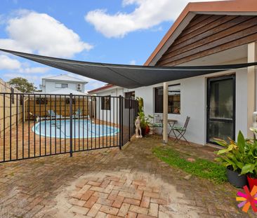 STUNNING 4 x 2 HOME IN MANNING - Photo 5